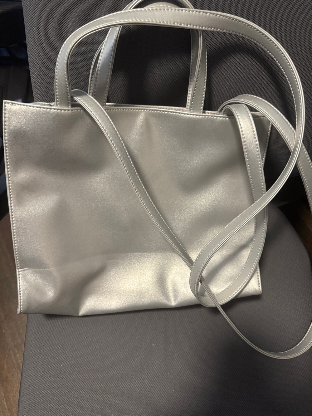 Silver Telfar Medium - Picture 2 of 3